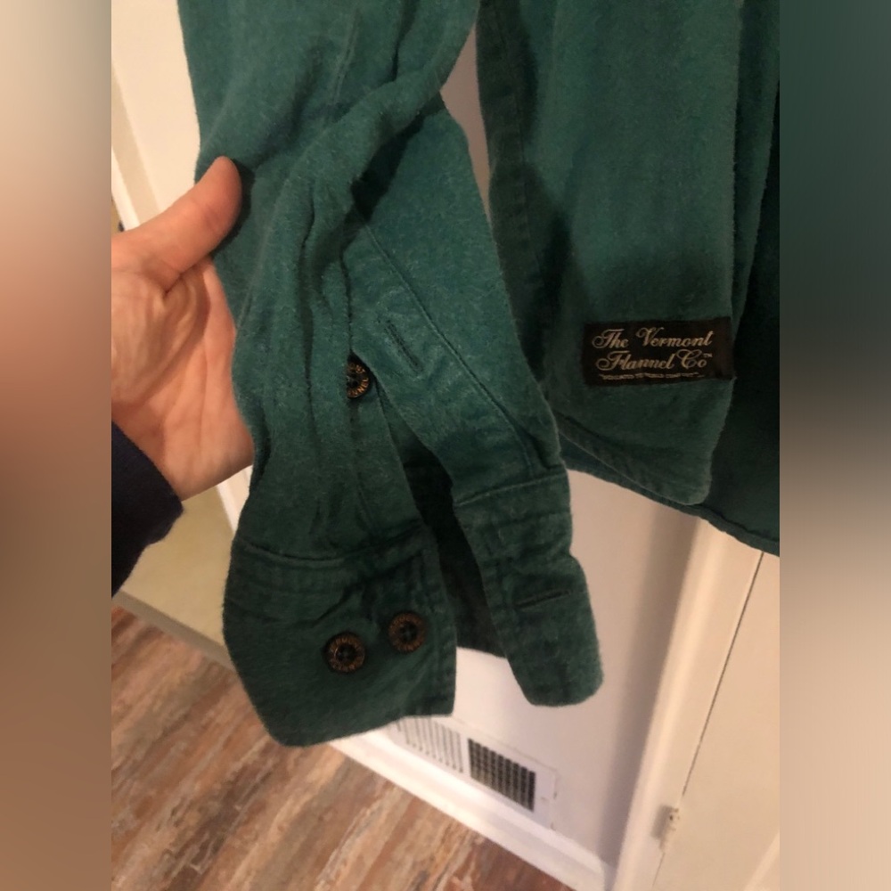 Men's Vermont Company Flannel in green - Picture 4 of 7